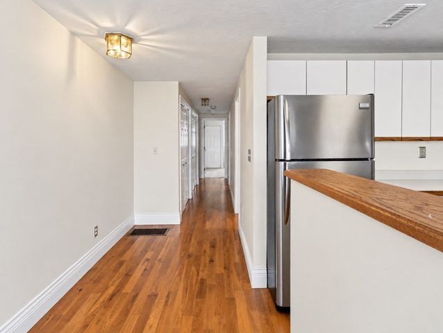 180 Cadish Avenue 8, Hull, MA 02045