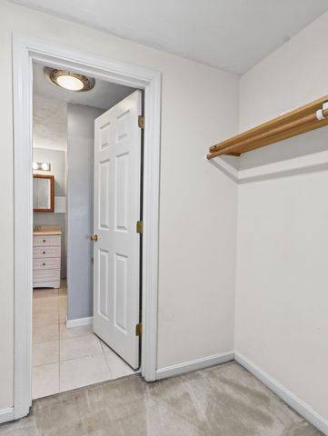 180 Cadish Avenue 8, Hull, MA 02045