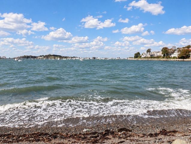 180 Cadish Avenue 8, Hull, MA 02045
