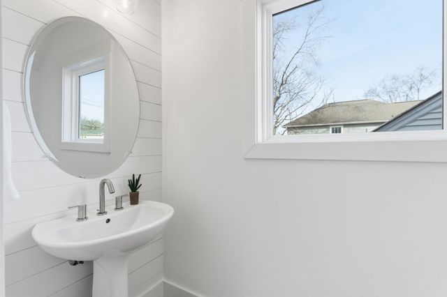 928 Delmas Ave A, Nashville, TN 37216