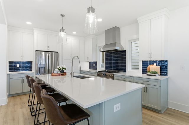 928 Delmas Ave A, Nashville, TN 37216