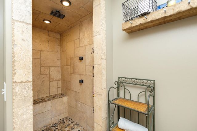 2017 NW Prairie Creek, Benton, KS 67017