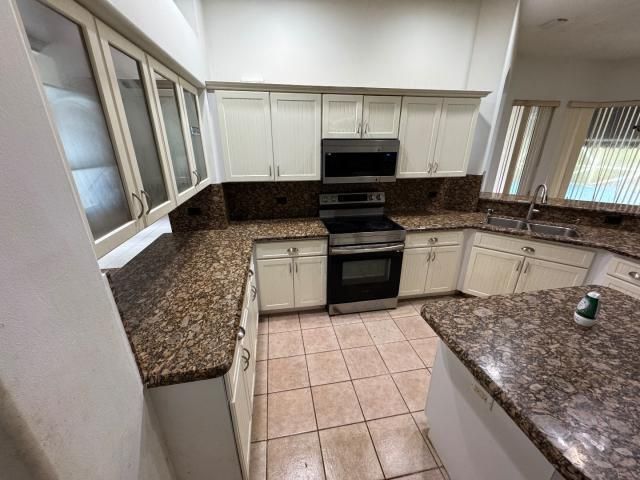 18554 SE OLD TRAIL Drive E, Jupiter, FL 33478