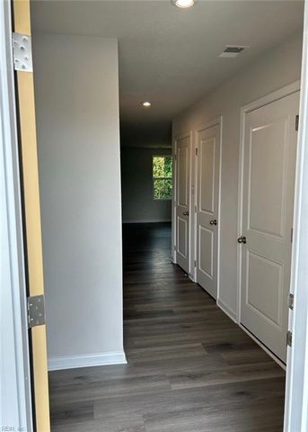 128 Bearing WAY, Portsmouth, VA 23702