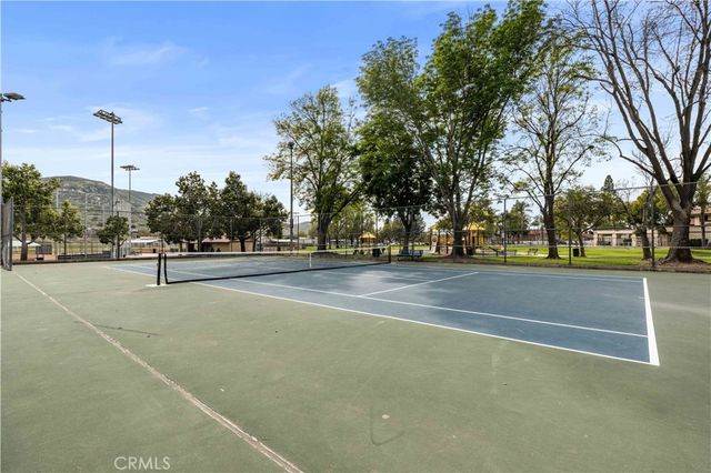 14732 Shadow Dr, Fontana, CA 92337