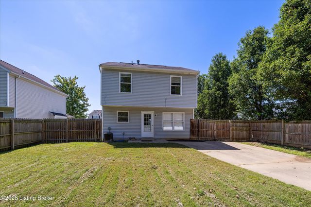 6519 Hunters Creek Blvd, Louisville, KY 40258
