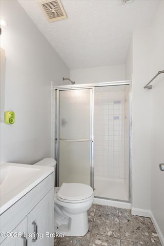 6519 Hunters Creek Blvd, Louisville, KY 40258