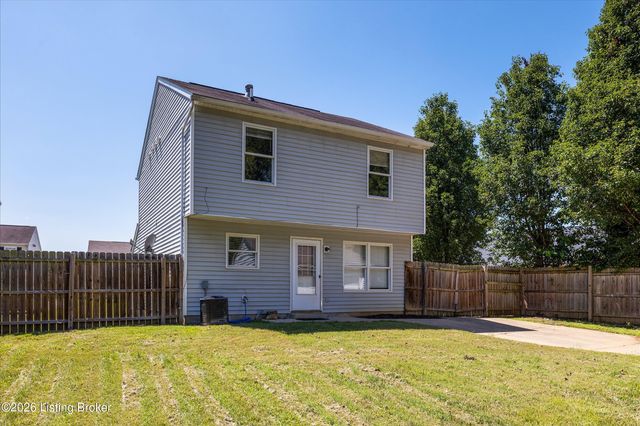 6519 Hunters Creek Blvd, Louisville, KY 40258
