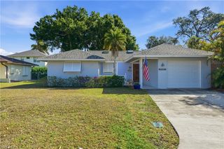 2500 10th ST N, Naples, FL 34103