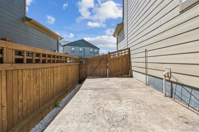 399 Courtfield Way, Castle Rock, CO 80108