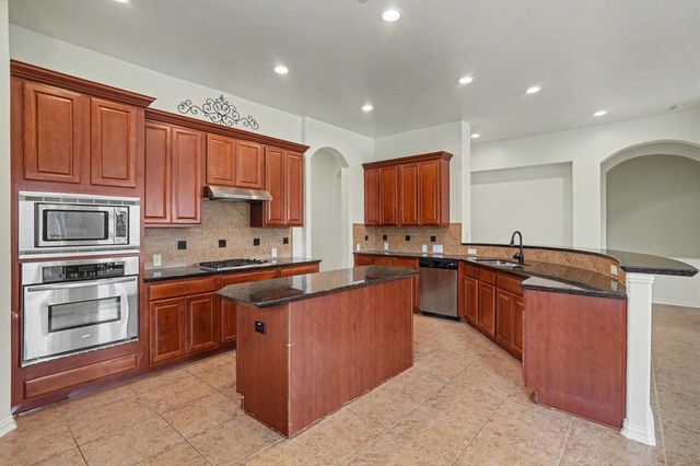 3516 Firenze Drive, Friendswood, TX 77546