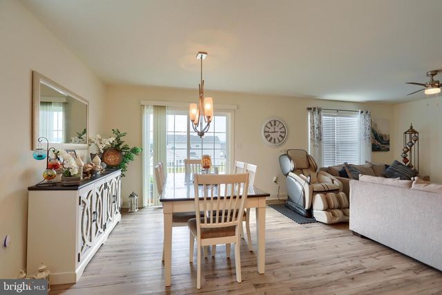 121 EAGLE RD, Dillsburg, PA 17019