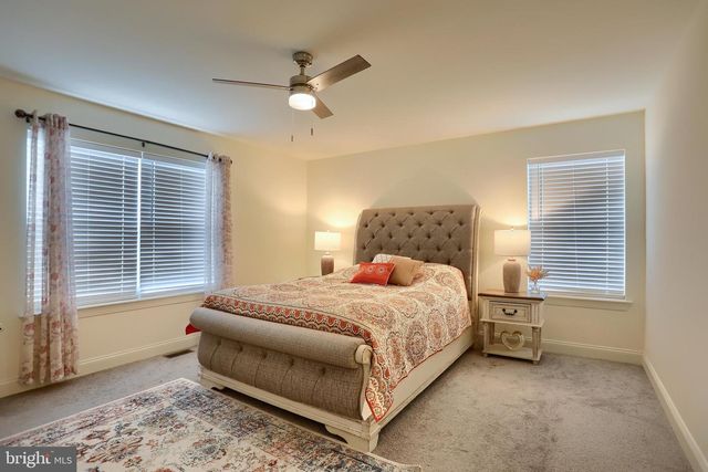 121 EAGLE RD, Dillsburg, PA 17019