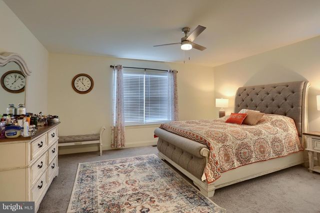 121 EAGLE RD, Dillsburg, PA 17019