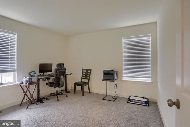 121 EAGLE RD, Dillsburg, PA 17019