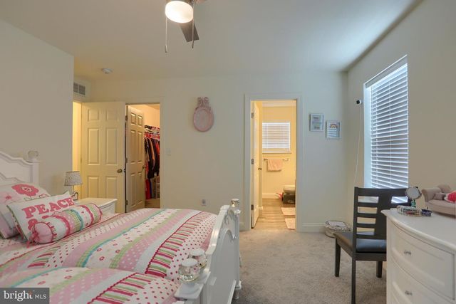 121 EAGLE RD, Dillsburg, PA 17019