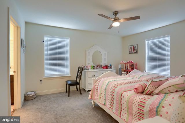 121 EAGLE RD, Dillsburg, PA 17019