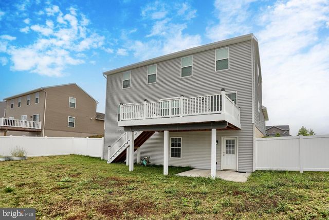 121 EAGLE RD, Dillsburg, PA 17019