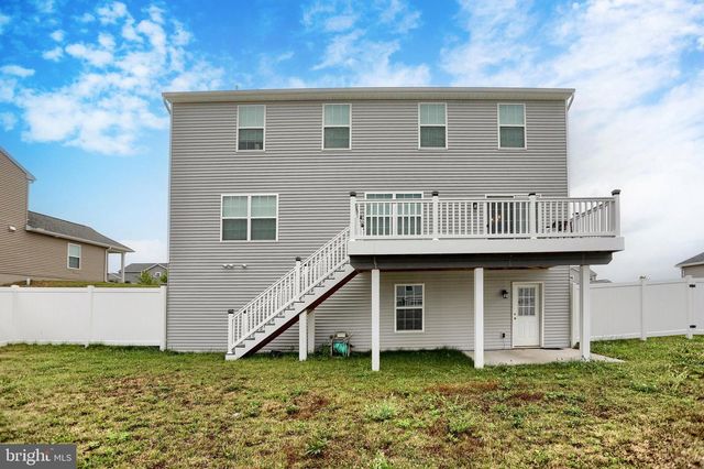 121 EAGLE RD, Dillsburg, PA 17019