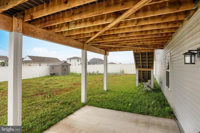 121 EAGLE RD, Dillsburg, PA 17019