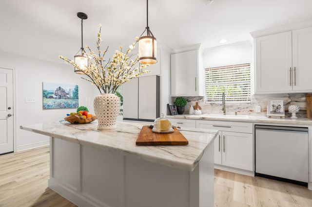 1957 Ogrady Drive, Conroe, TX 77304