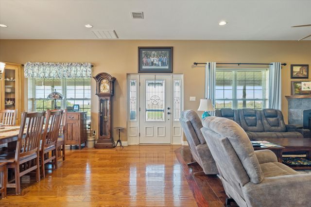 2801 Agnes Circle, Springtown, TX 76082