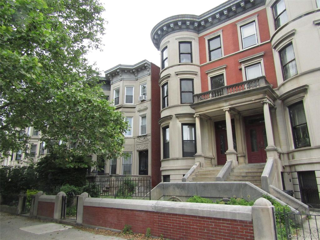 903 Saint Marks Avenue, Brooklyn, NY 11213
