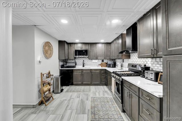 7240 Horger Street, Dearborn, MI 48126