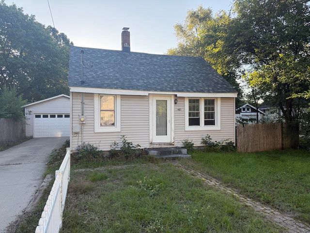 2744 Huizenga Street, Norton Shores City, MI 49444