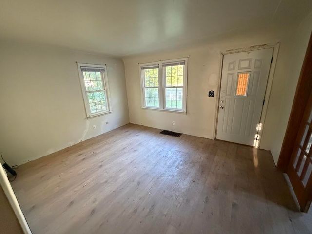 2744 Huizenga Street, Norton Shores City, MI 49444