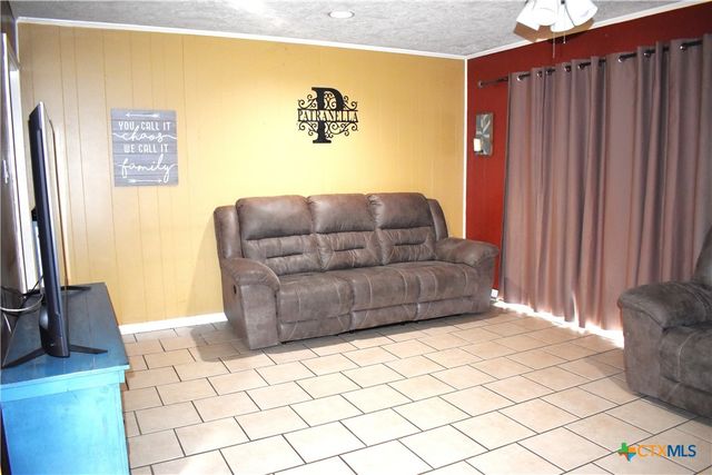 1603 Alcoa Avenue, Rockdale, TX 76567