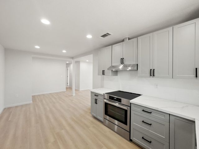 8770 Gerber Rd, Sacramento, CA 95828