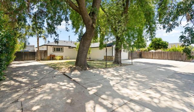 8770 Gerber Rd, Sacramento, CA 95828