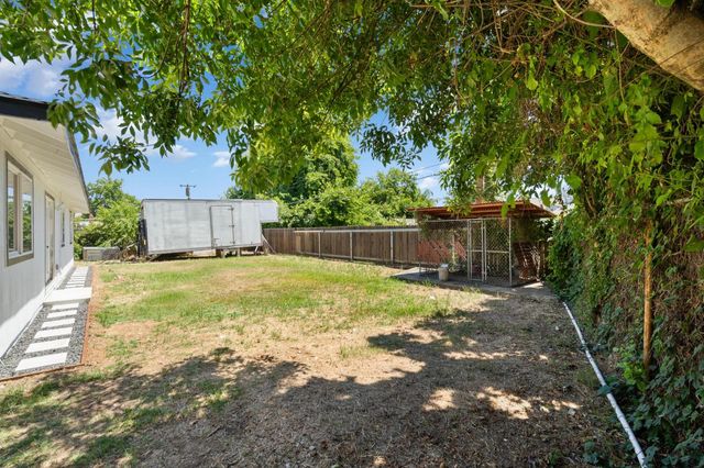 8770 Gerber Rd, Sacramento, CA 95828
