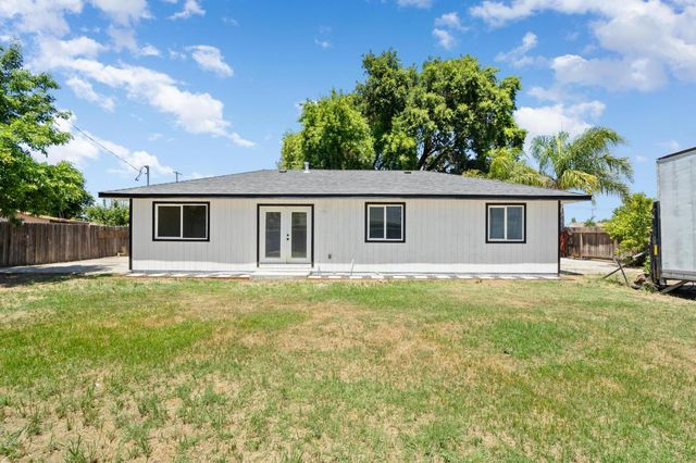 8770 Gerber Rd, Sacramento, CA 95828