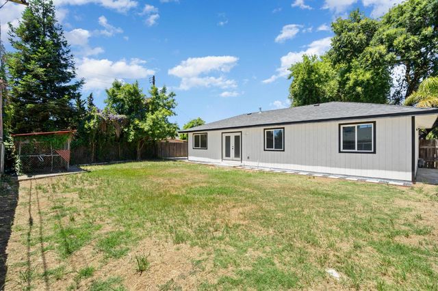 8770 Gerber Rd, Sacramento, CA 95828