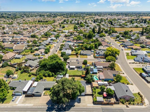 8770 Gerber Rd, Sacramento, CA 95828