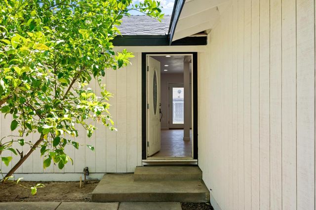 8770 Gerber Rd, Sacramento, CA 95828