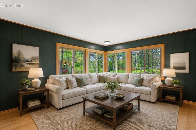 6660 Braeburn LANE, Glendale, WI 53209