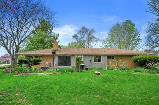 6660 Braeburn LANE, Glendale, WI 53209