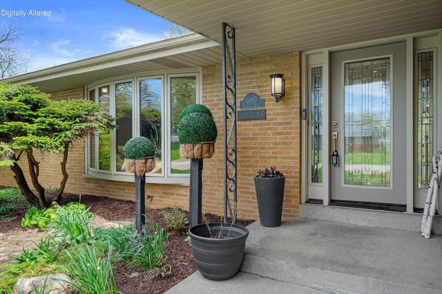 6660 Braeburn LANE, Glendale, WI 53209