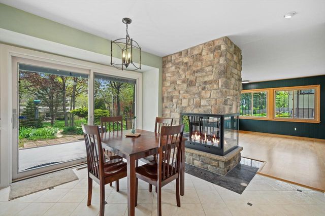 6660 Braeburn LANE, Glendale, WI 53209