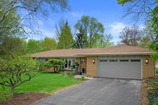 6660 Braeburn LANE, Glendale, WI 53209