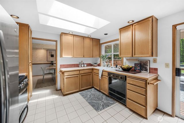 816 Aloha Place, Edmonds, WA 98020