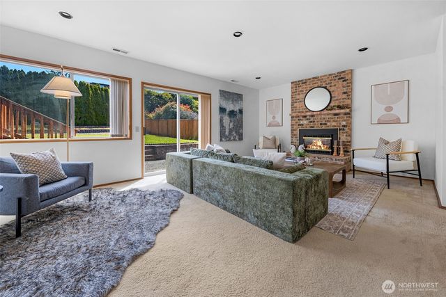 816 Aloha Place, Edmonds, WA 98020