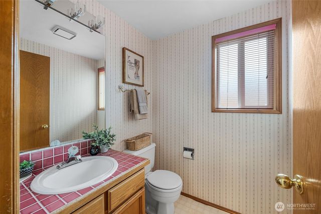 816 Aloha Place, Edmonds, WA 98020