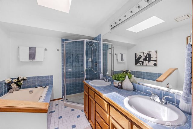 816 Aloha Place, Edmonds, WA 98020