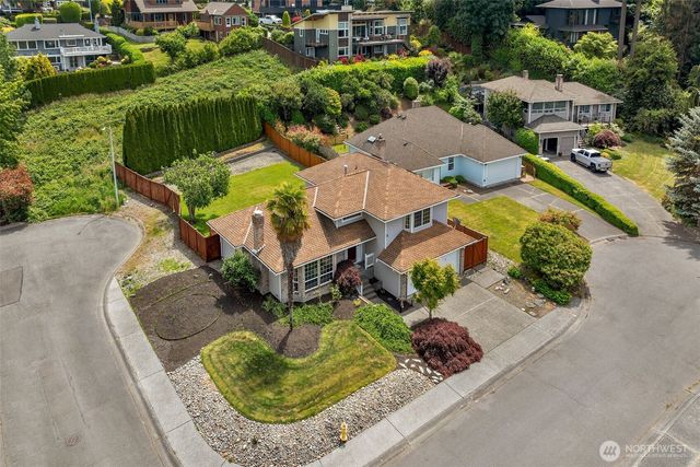 816 Aloha Place, Edmonds, WA 98020