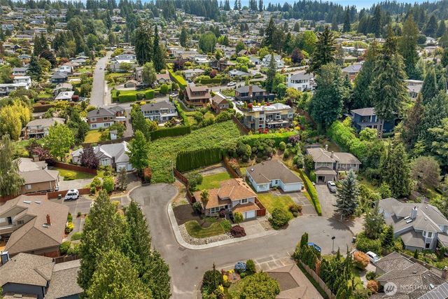 816 Aloha Place, Edmonds, WA 98020