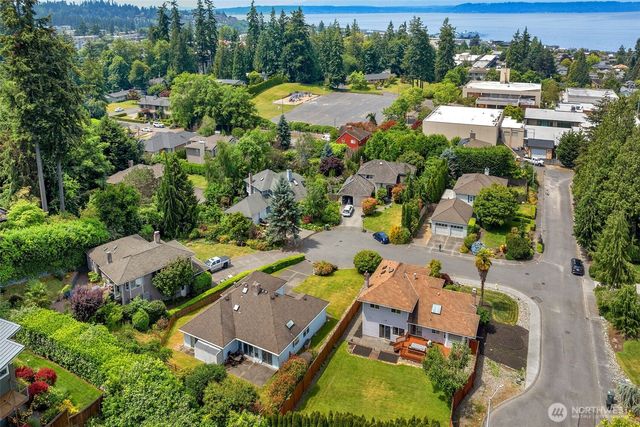816 Aloha Place, Edmonds, WA 98020